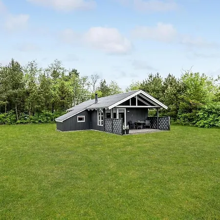 2 Bedroom Amazing In Holiday home *