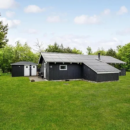 2 Bedroom Amazing In Holiday home *